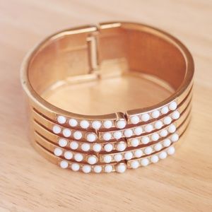 Banana Republic Hinged Gold Tone Bangle Bracelet White Faux Stone Pearl Mid Cent